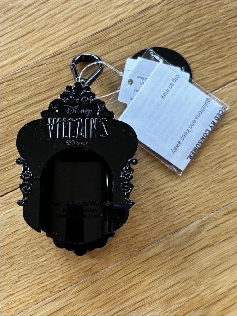NWT Disney Villains Evil Queen Mirror Light Up Pocketbac Keychain - Picture 3 of 3